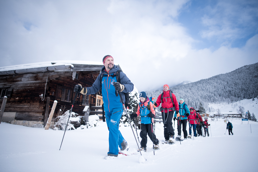CAMP 4: LAWINENKURS - ENTSCHEIDUNGSTRAINING SCHNEESCHUHTOUR